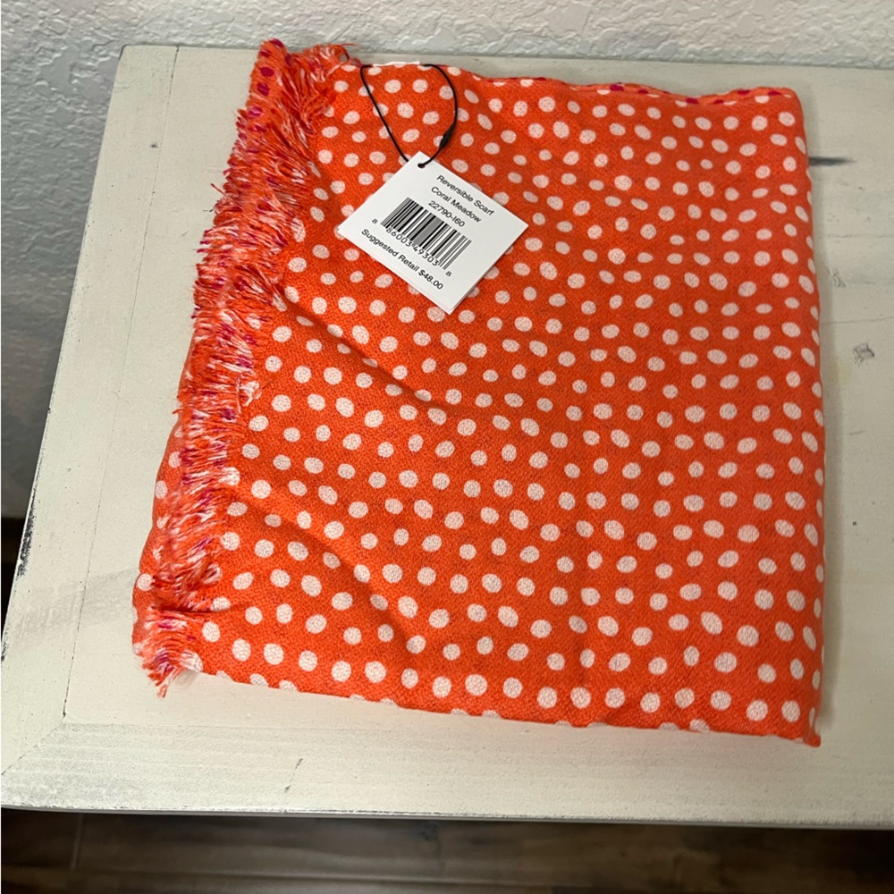 NWT Vera Bradley Reversible Scarf in coral meadow for Fall Casual Cozy Wrap